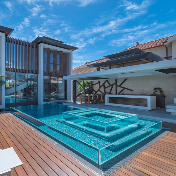 unique transparent pool with spa, by Pool Windows