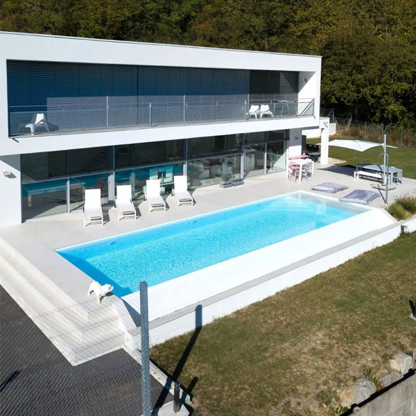 private infinity pool by Pool68 Sadifel