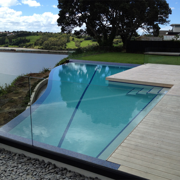 curved overflow pool
