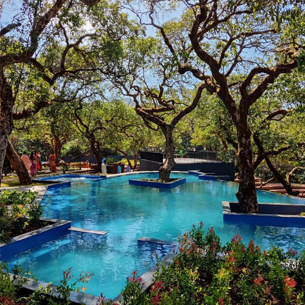 custom public infinity pool by Roman Aqua Pools