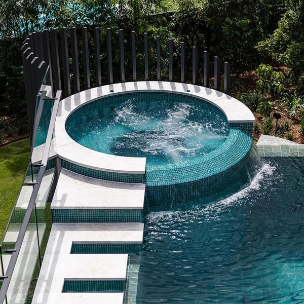 Spa in a modern pool by Vision Concrete Pools