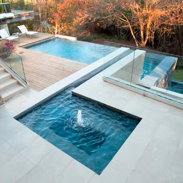 double pool and spa by Robertson Pools
