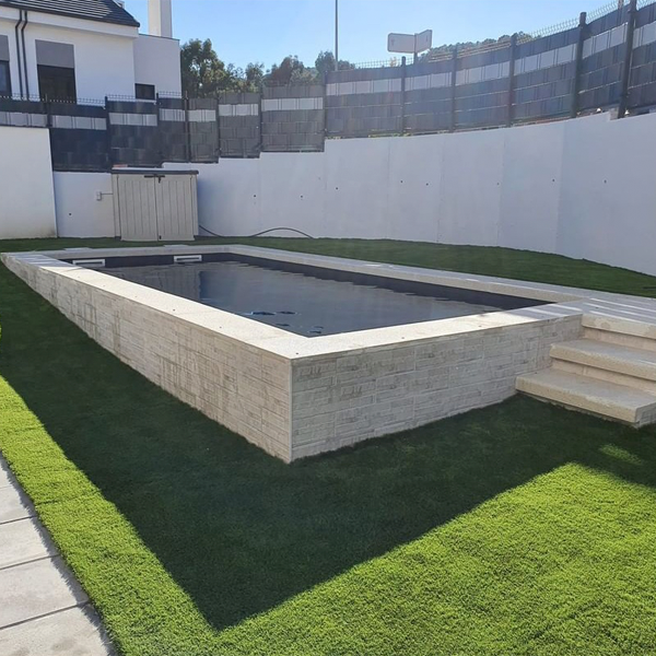 private pool by Piscinas Jegumar