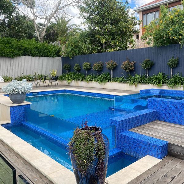 infinity mini pool and spa in a small backyard, by Senator Pools