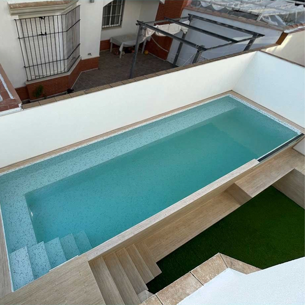 steel pool with liner coating by Piscinia