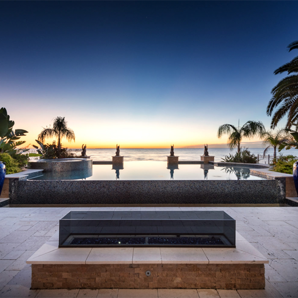 infinity pool and spa by Platinum Pools Texas
