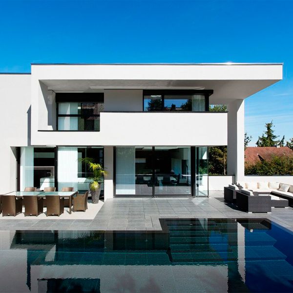 mirror pool in a project by Lee Mir Architekten