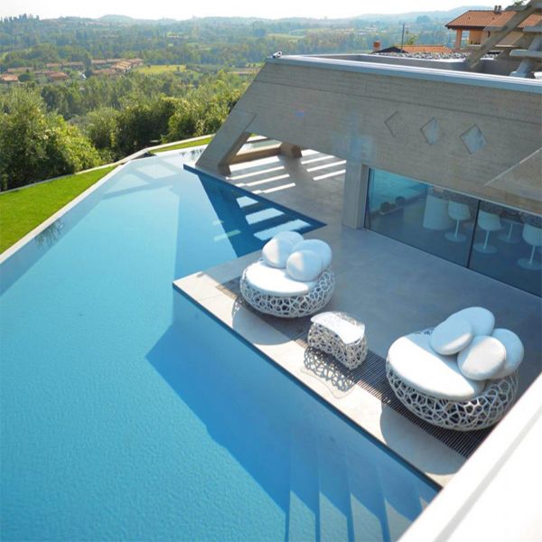 luxuty infinity pool by Officina Dolcevita (Piscine Castiglione)