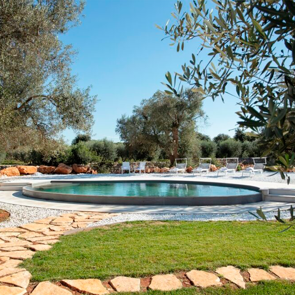 asymmetric infinity pool by SYS Piscine