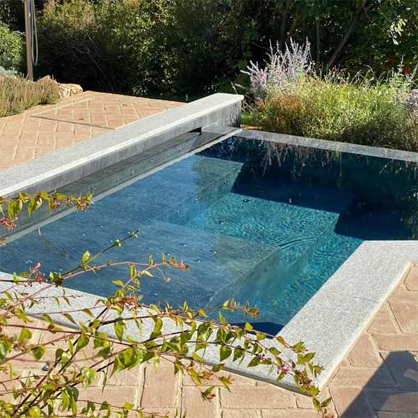 private overflow pool by Italpool
