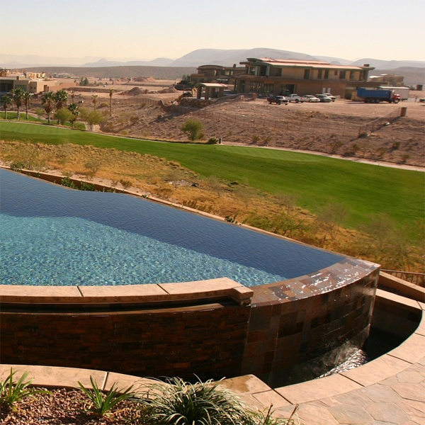 custom infinity pool by Paragon Pools