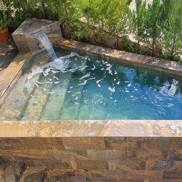 above ground custom mini pool by Piscines Dream