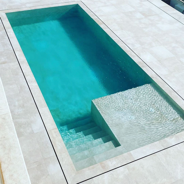 overflow mini pool by Piscines Illes Balears