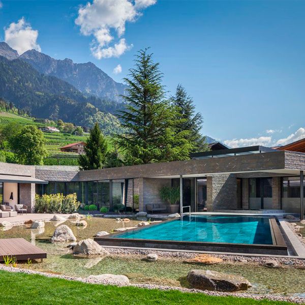 Infinity pool on a natural area, by Winkler Schwimmbad
