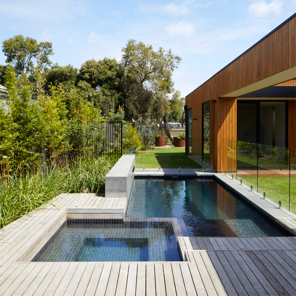 private pool and spa by king´s gardens and pools