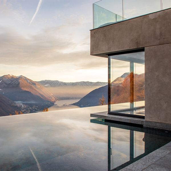 private infinity pool in a project by Andrea Meirana, in Lake Como