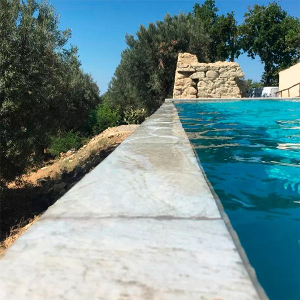 private pool and water features, by Carobbio Pool Components