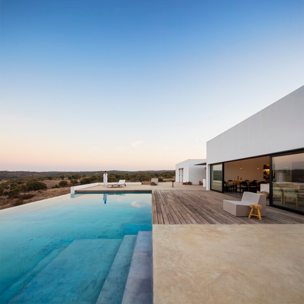 infinity pool by ColectivArquitectura
