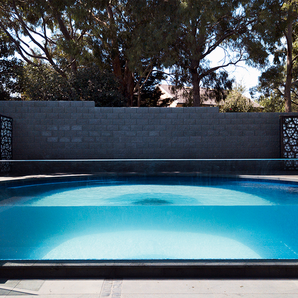 pool window in round pool by Personal Pools