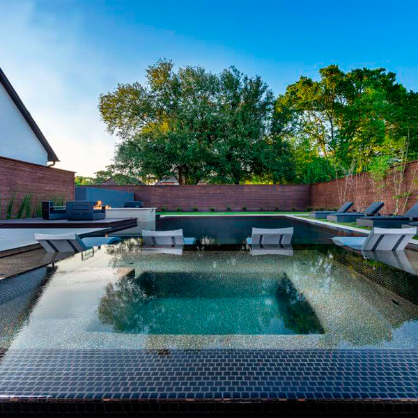 mirror spa in a overflow pool by Tipton Spires