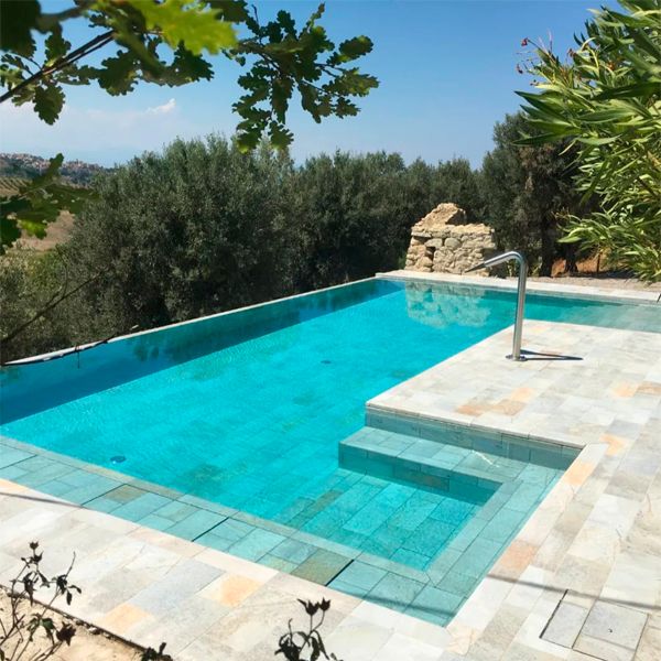 private pool and water features, by Carobbio Pool Components