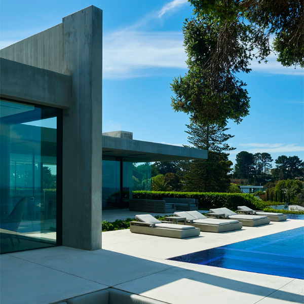 infinity pool and landscaping by Barber Design