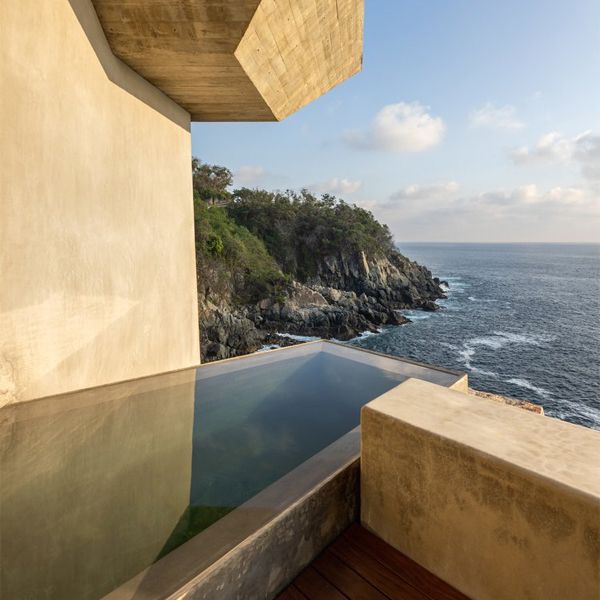 minimalist infinity mini pool in a project by Zozaya Arquitectos
