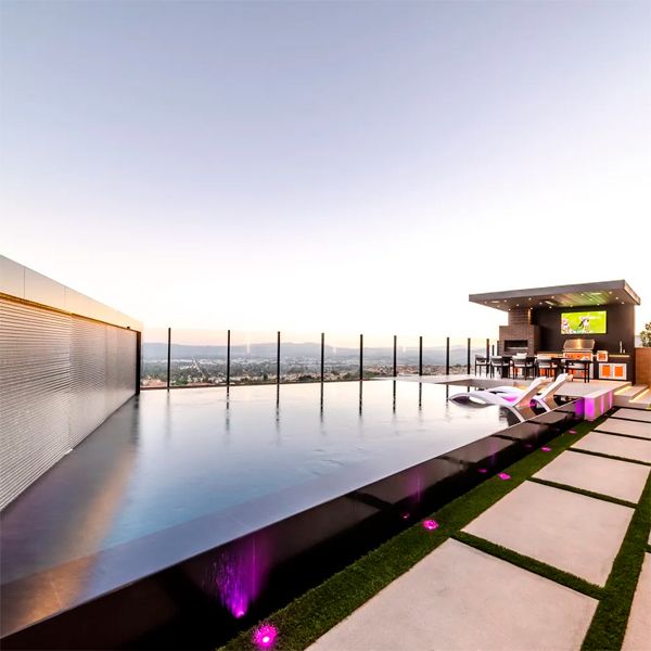 luxury infinity pool by Westmod Design