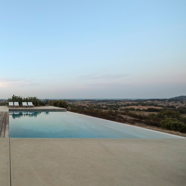 infinity pool by ColectivArquitectura