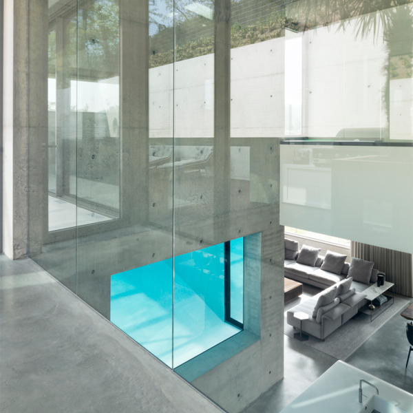 luxuty pool by Dreessen Willemse
