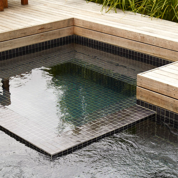 private pool and spa by king´s gardens and pools