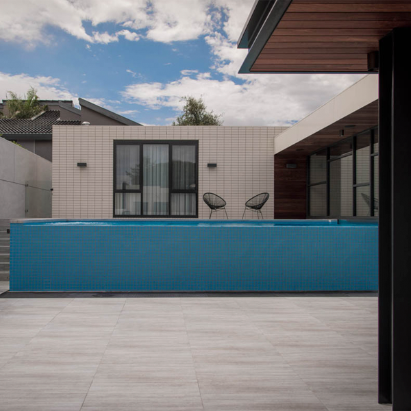above ground overflow pool