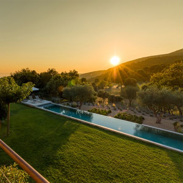 infinity lap pool at sunset, by Aqua Diffusion