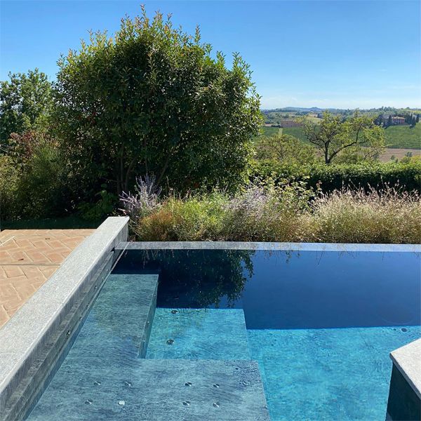 private overflow pool by Italpool