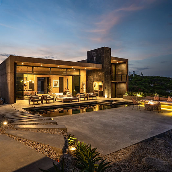 private pool and spa by Roca Arquitectos