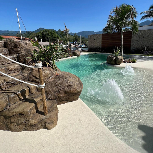 sand pool by Piscina Praia Brazil