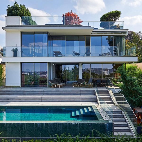 infinity pool by OSPA Schwimmbadtechnik