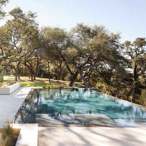 minimalist infinity pool, in a project by Murray Legge Architecture
