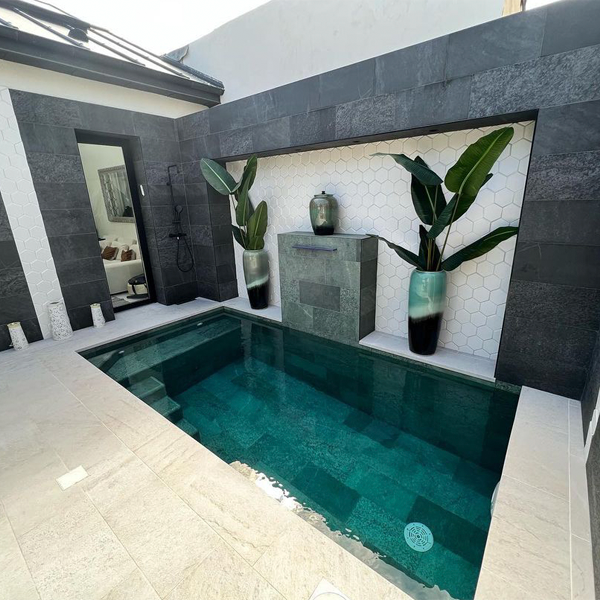 mini pool with porcelain stoneware coating, by CRBV Piscine
