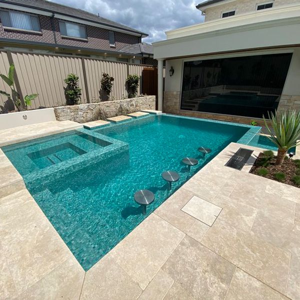 infinity pool and spa by Malibu Pools