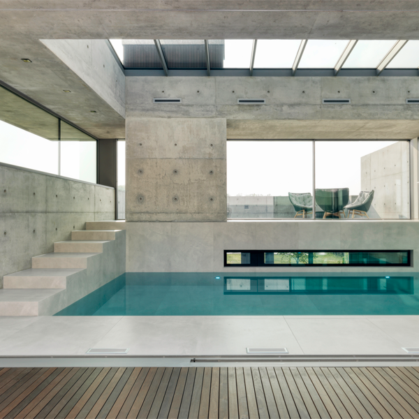 luxuty pool by Dreessen Willemse