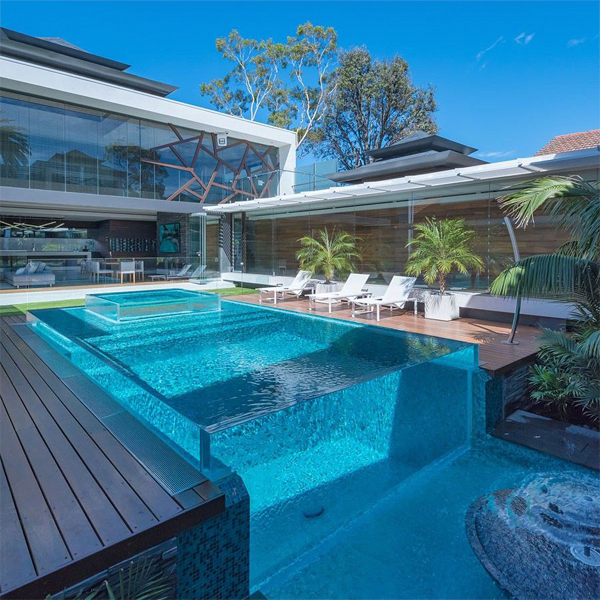 unique transparent pool with spa, by Pool Windows