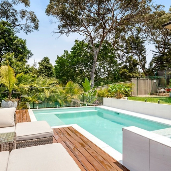 private pool and elevated spa by Trayd Pools