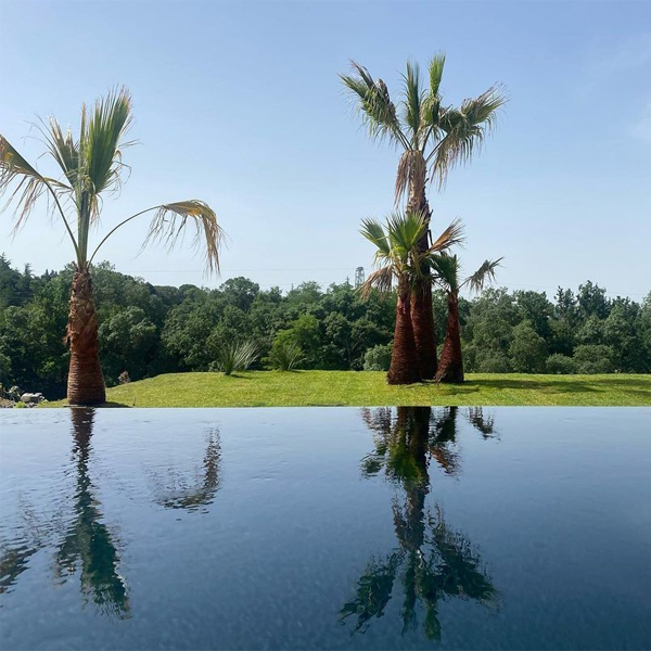 infinity pool in an ar-quo project