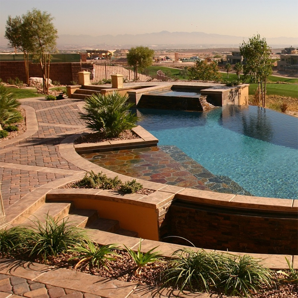custom infinity pool by Paragon Pools
