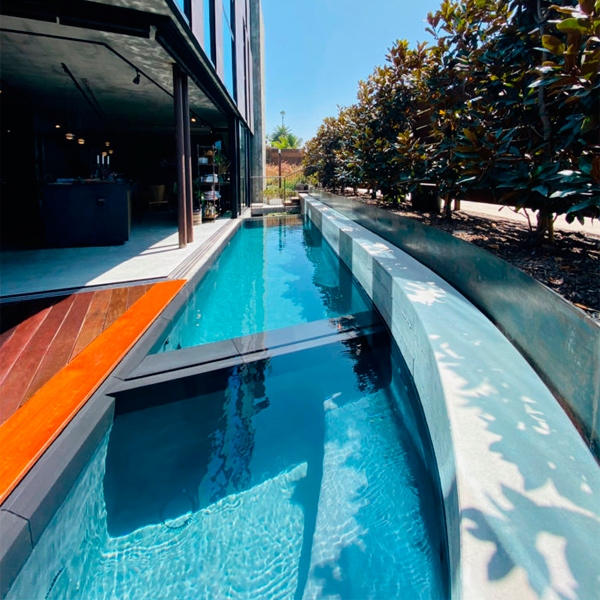 luxury custom infinity pool and spa by Babcock (Design my pool)