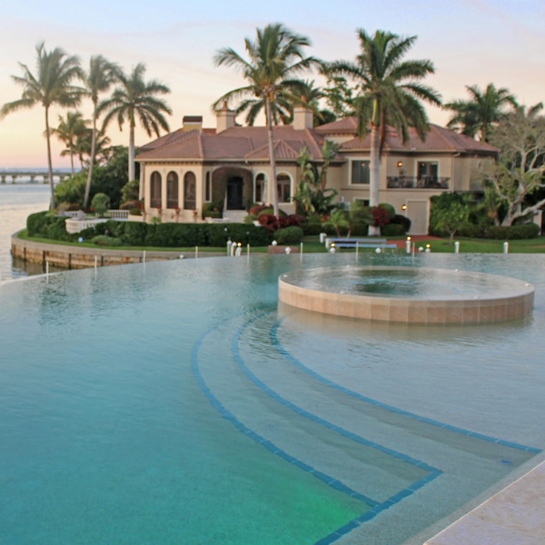 overflow pool with spa by Holiday Pools