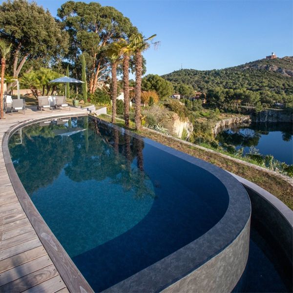 infinity pool by TS Nuances de Bleus