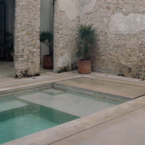 mini pool in a project by Veintediezz