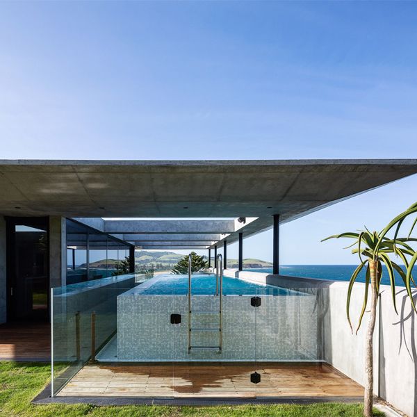 above ground infinity pool in a project by Futureflip